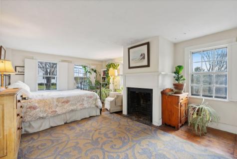 38 E Main Street Yarmouth ME 04096