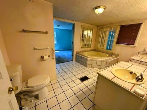 1039 Belfast Road Knox ME 04986