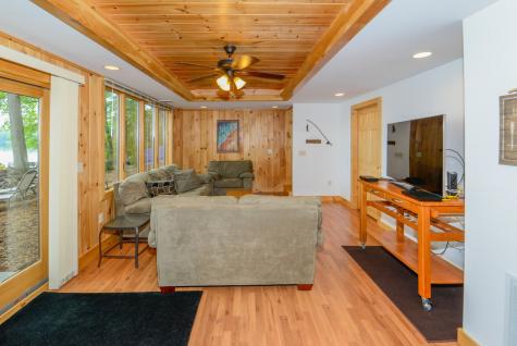 19 Bentwood Street Naples ME 04055