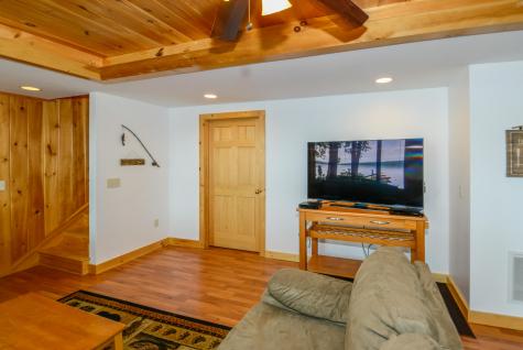 19 Bentwood Street Naples ME 04055