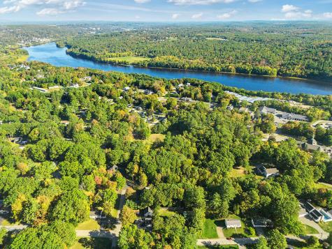 53 Burke Street Farmingdale ME 04344