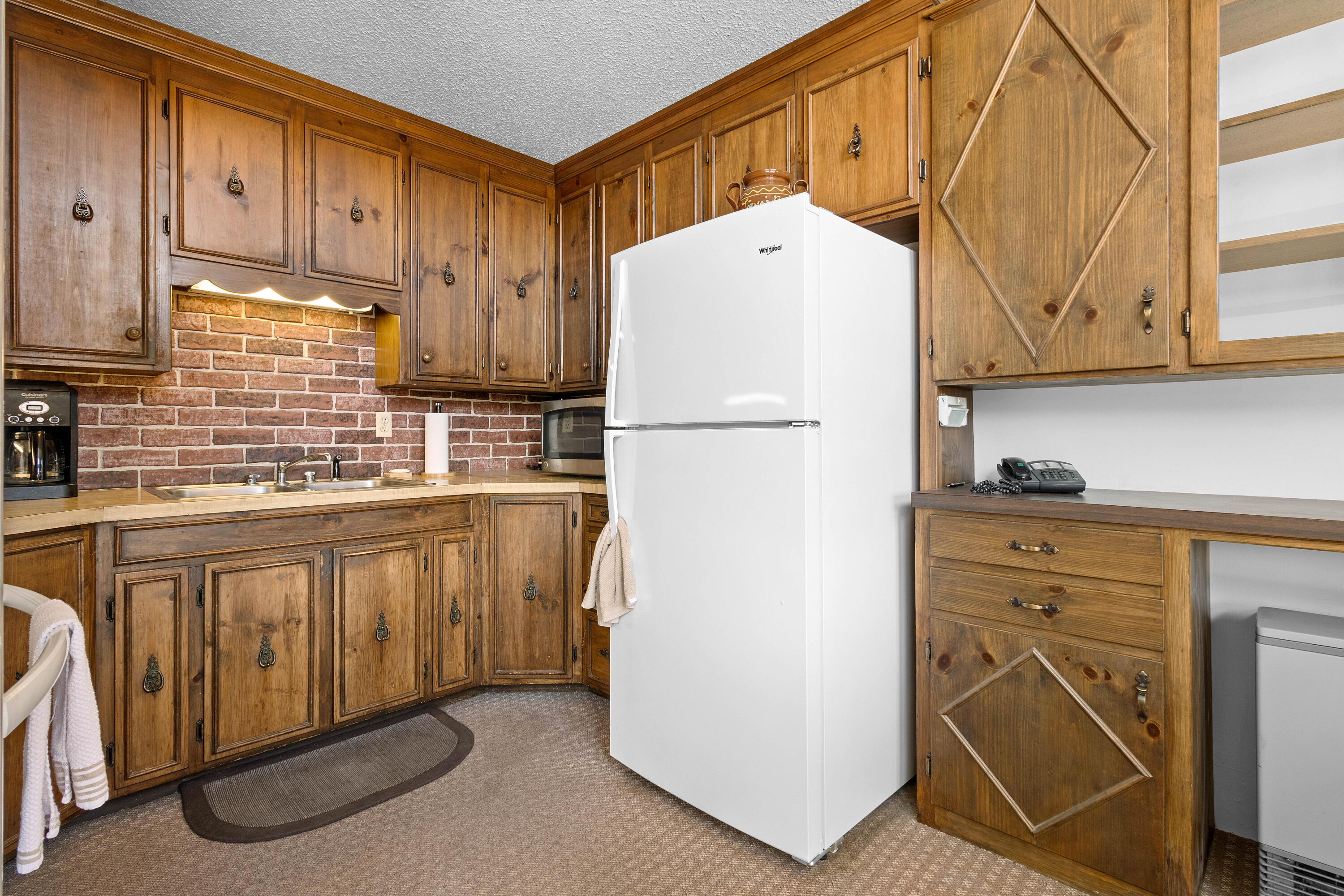 425 Sennebec Road Union ME 04862