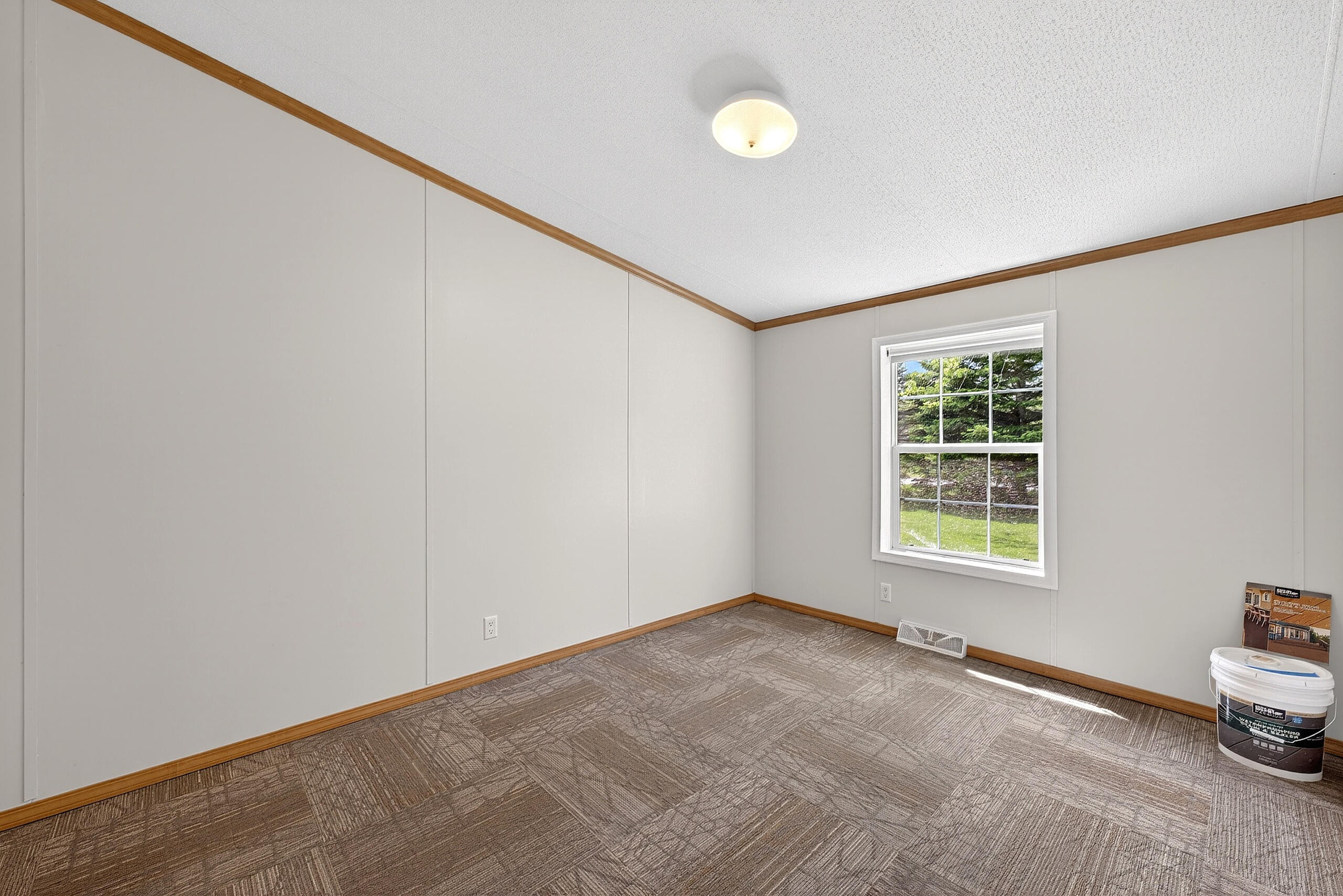 15 Kelly Court Sidney ME 04330