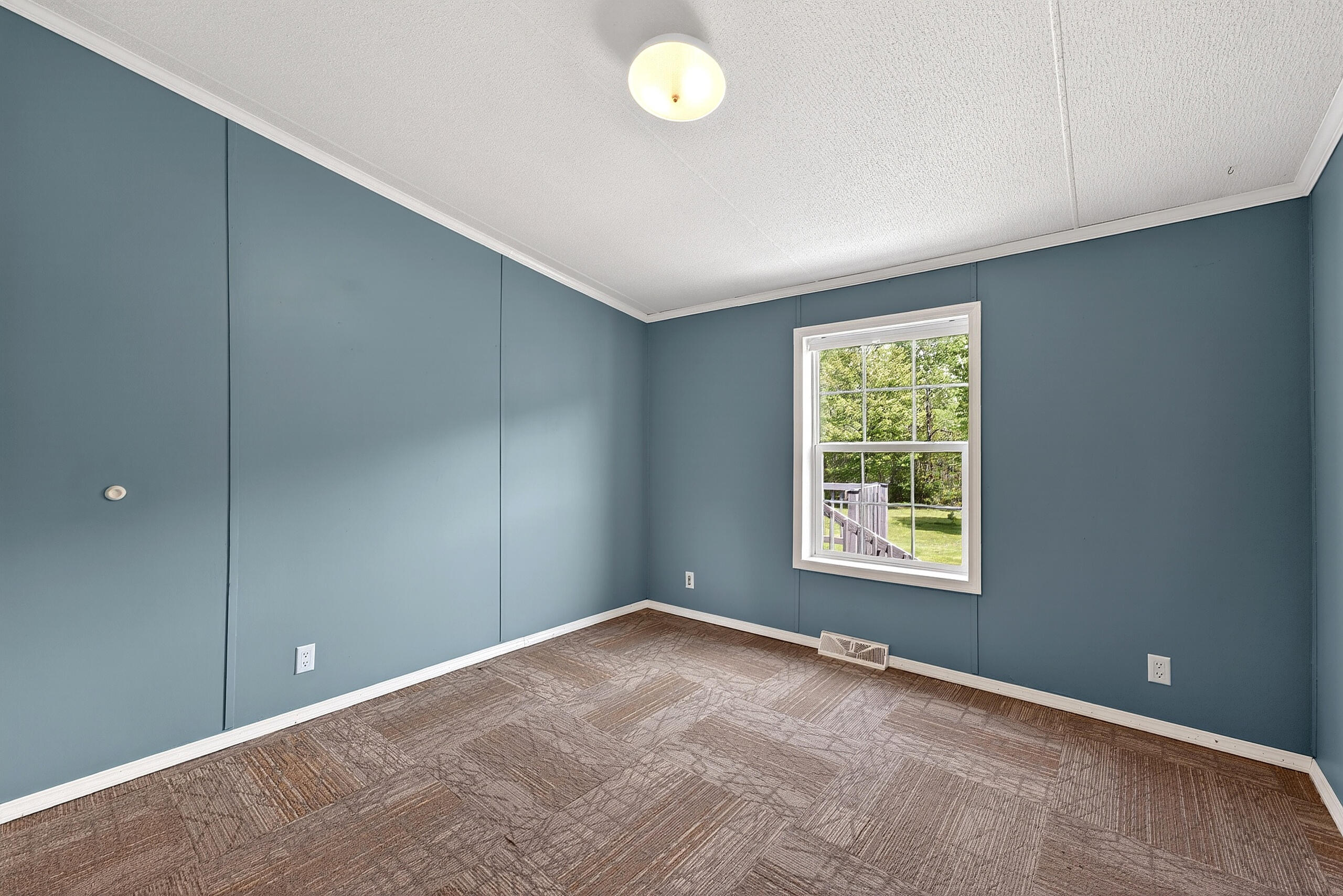 15 Kelly Court Sidney ME 04330