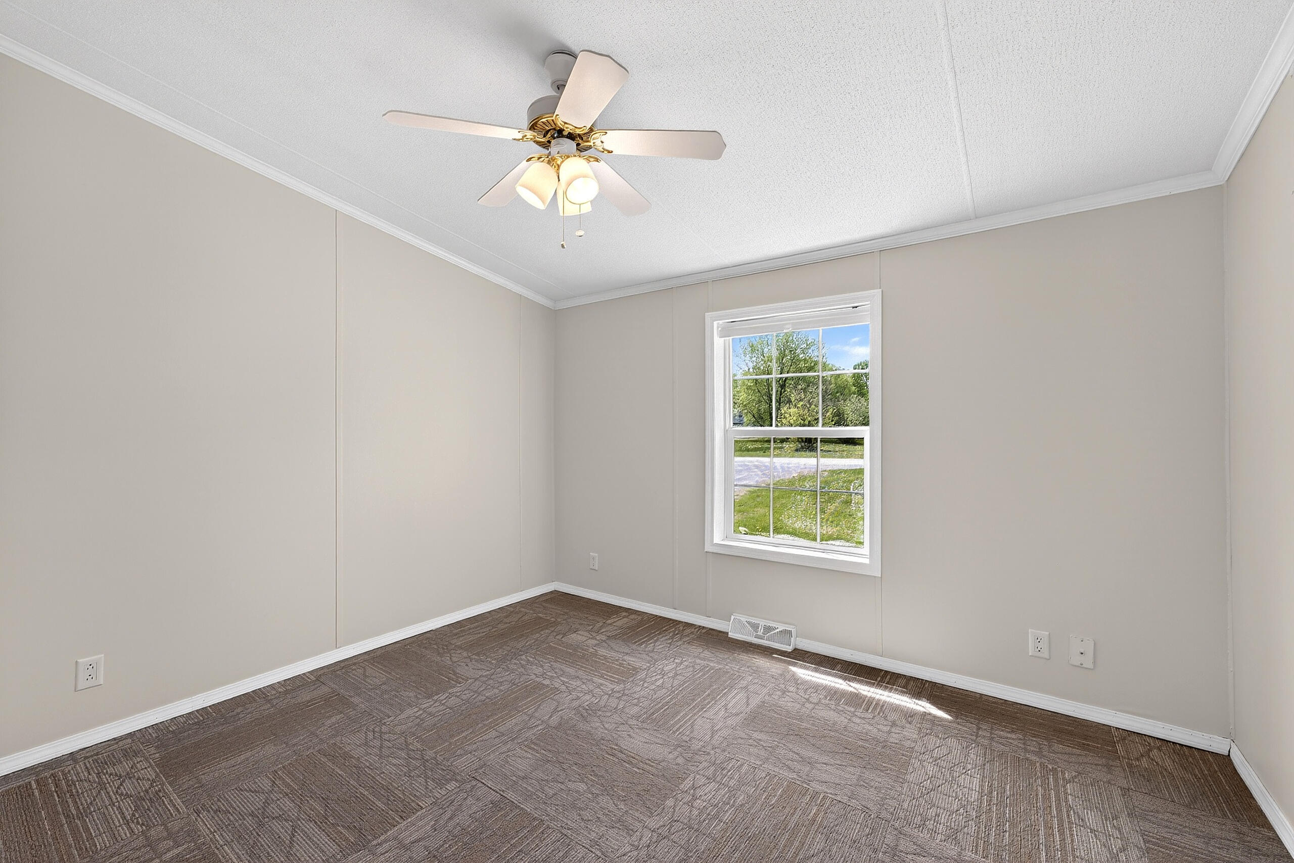 15 Kelly Court Sidney ME 04330