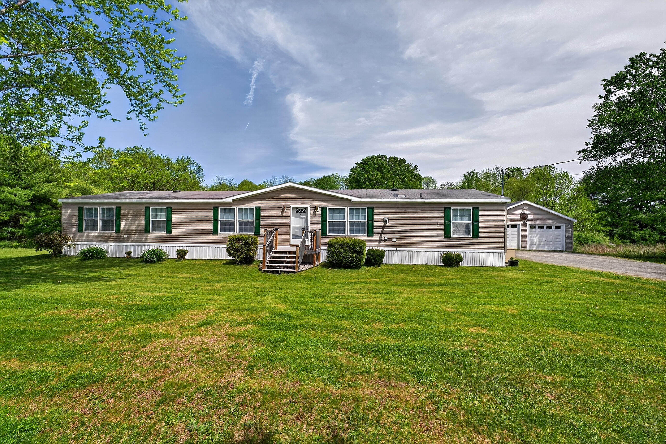 15 Kelly Court Sidney ME 04330