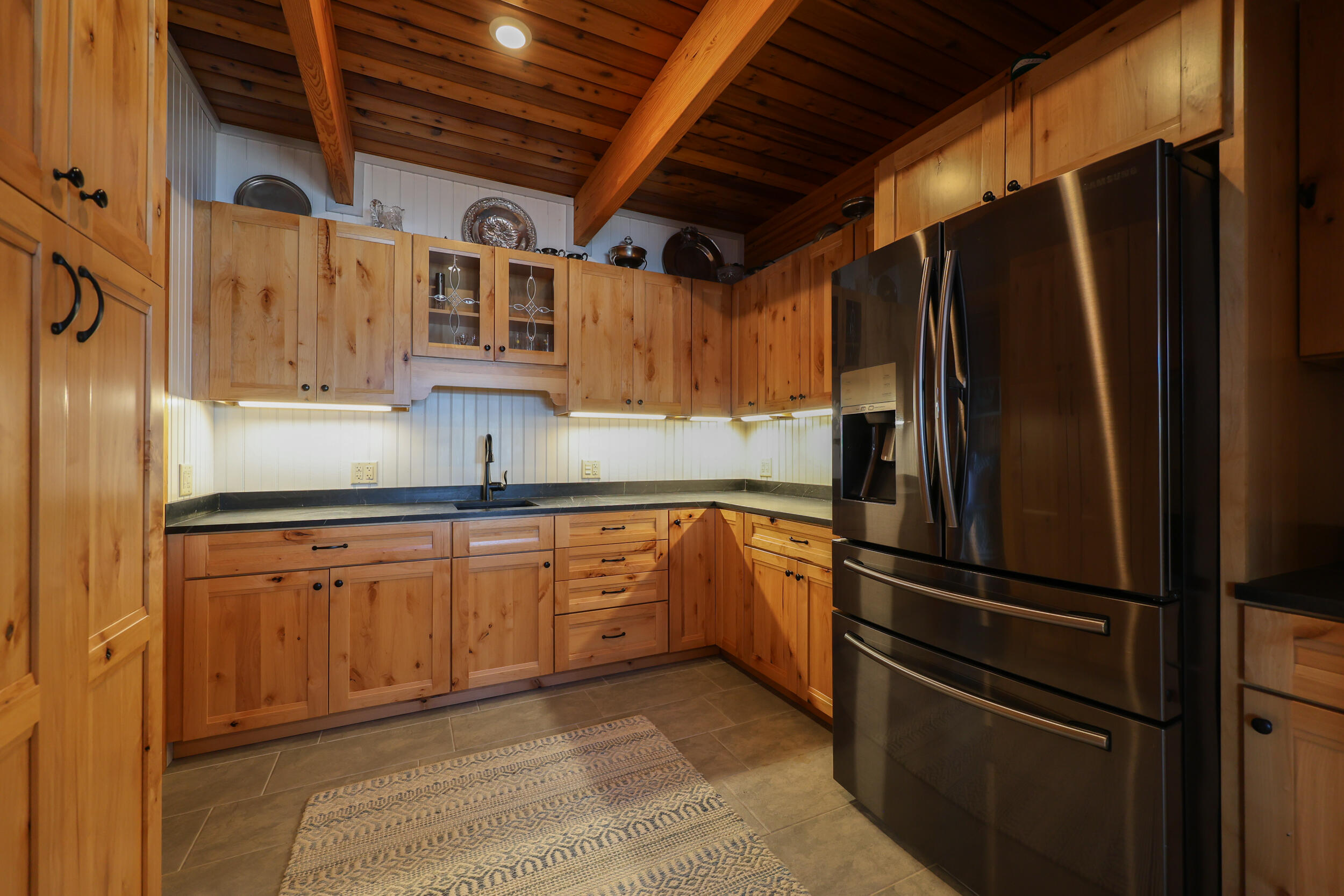 28 City Point Road Vinalhaven ME 04863