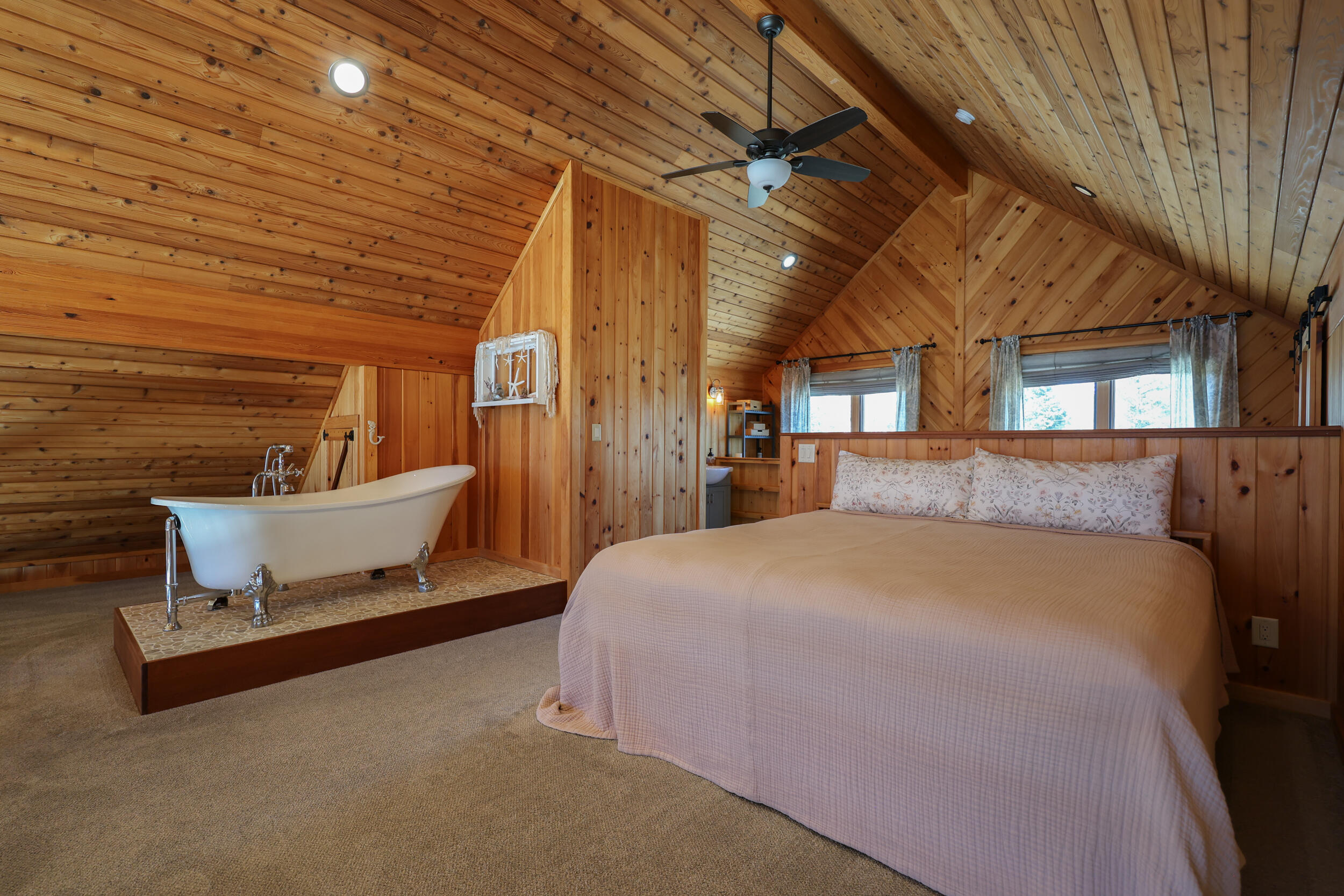 28 City Point Road Vinalhaven ME 04863