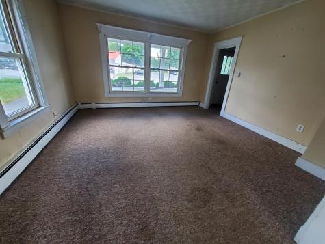17 Summer Street Dover-foxcroft ME 04426