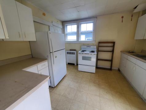 17 Summer Street Dover-foxcroft ME 04426