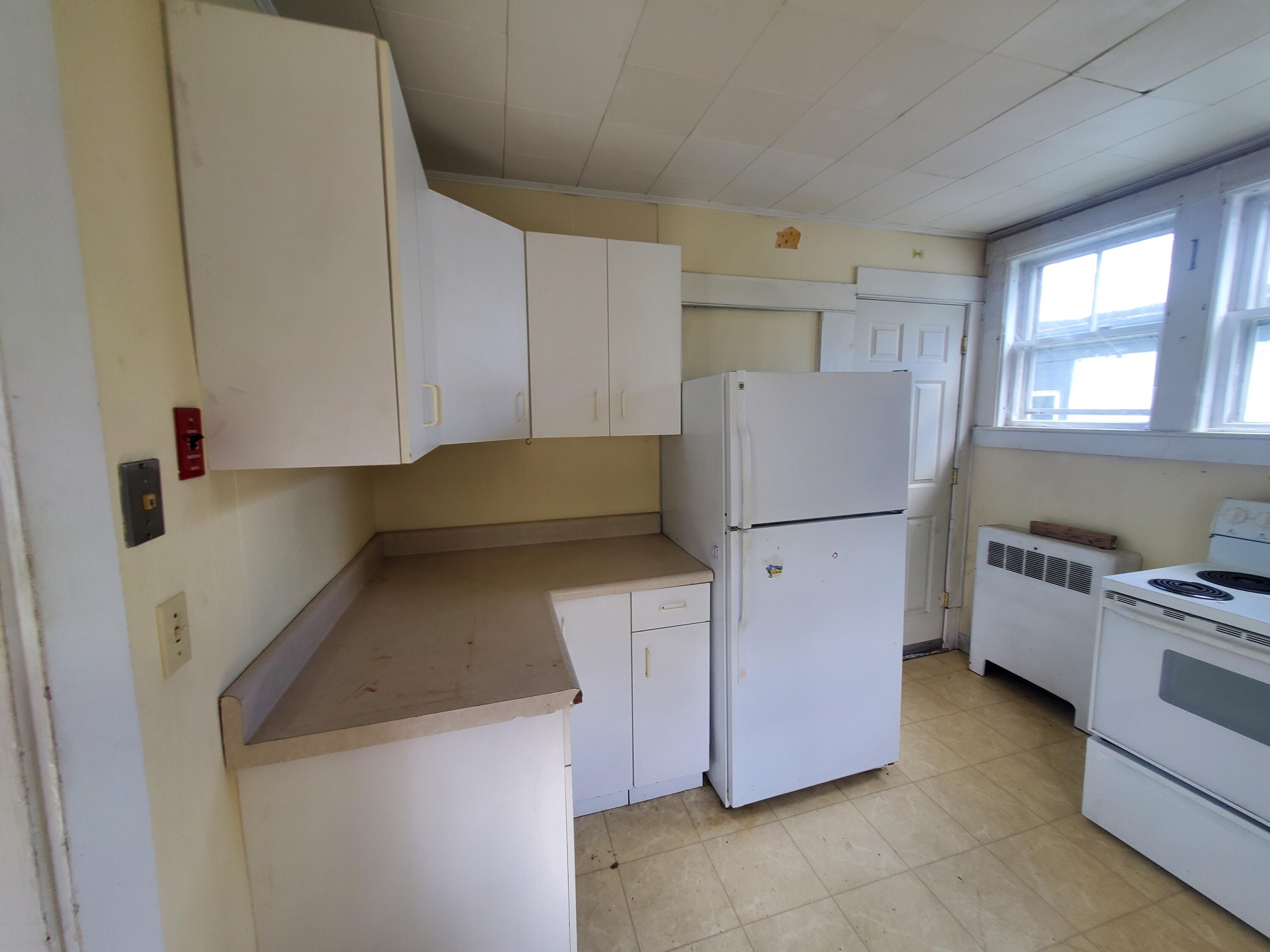 17 Summer Street Dover-foxcroft ME 04426