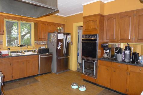 28 Weld Street Dixfield ME 04224
