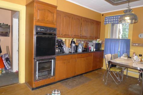 28 Weld Street Dixfield ME 04224