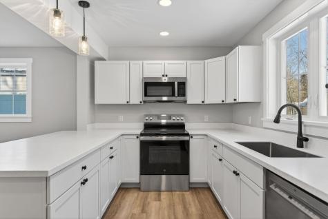 38 Oak Street Gardiner ME 04345