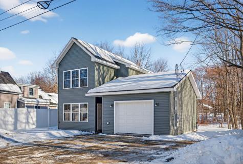 38 Oak Street Gardiner ME 04345