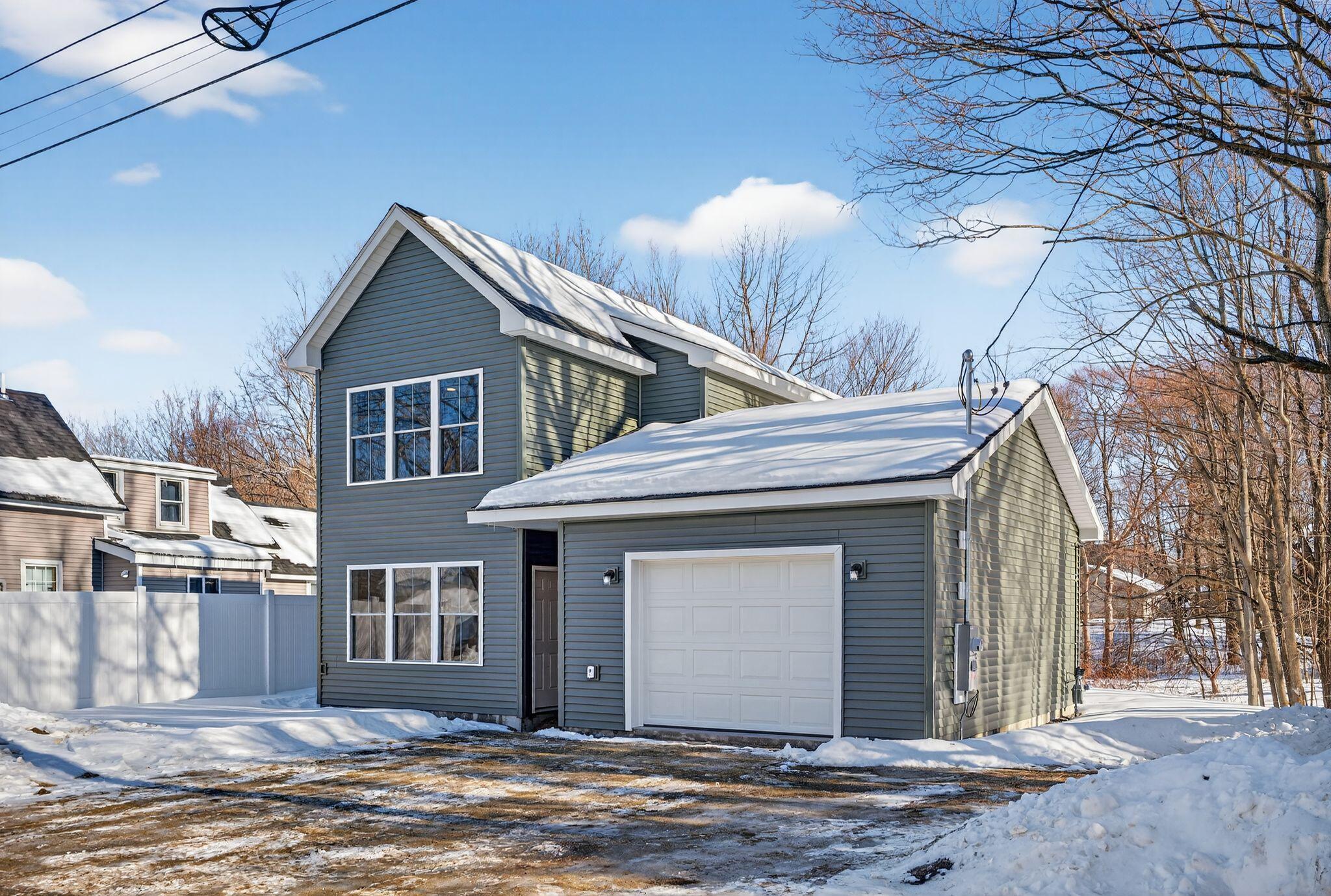 38 Oak Street Gardiner ME 04345