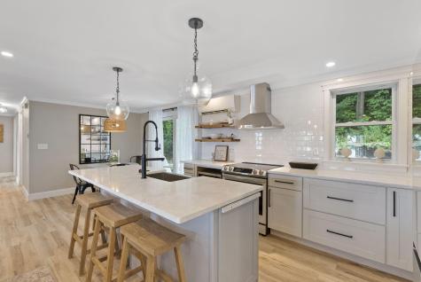 589 Roosevelt Trail Naples ME 04055