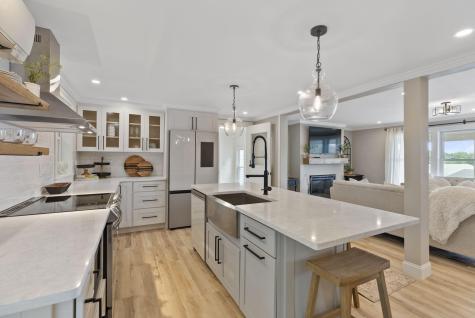 589 Roosevelt Trail Naples ME 04055