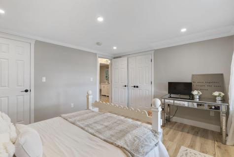 589 Roosevelt Trail Naples ME 04055