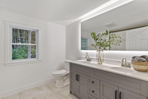 589 Roosevelt Trail Naples ME 04055