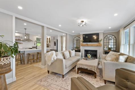 589 Roosevelt Trail Naples ME 04055