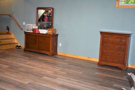 399 N Raymond Road Poland ME 04274
