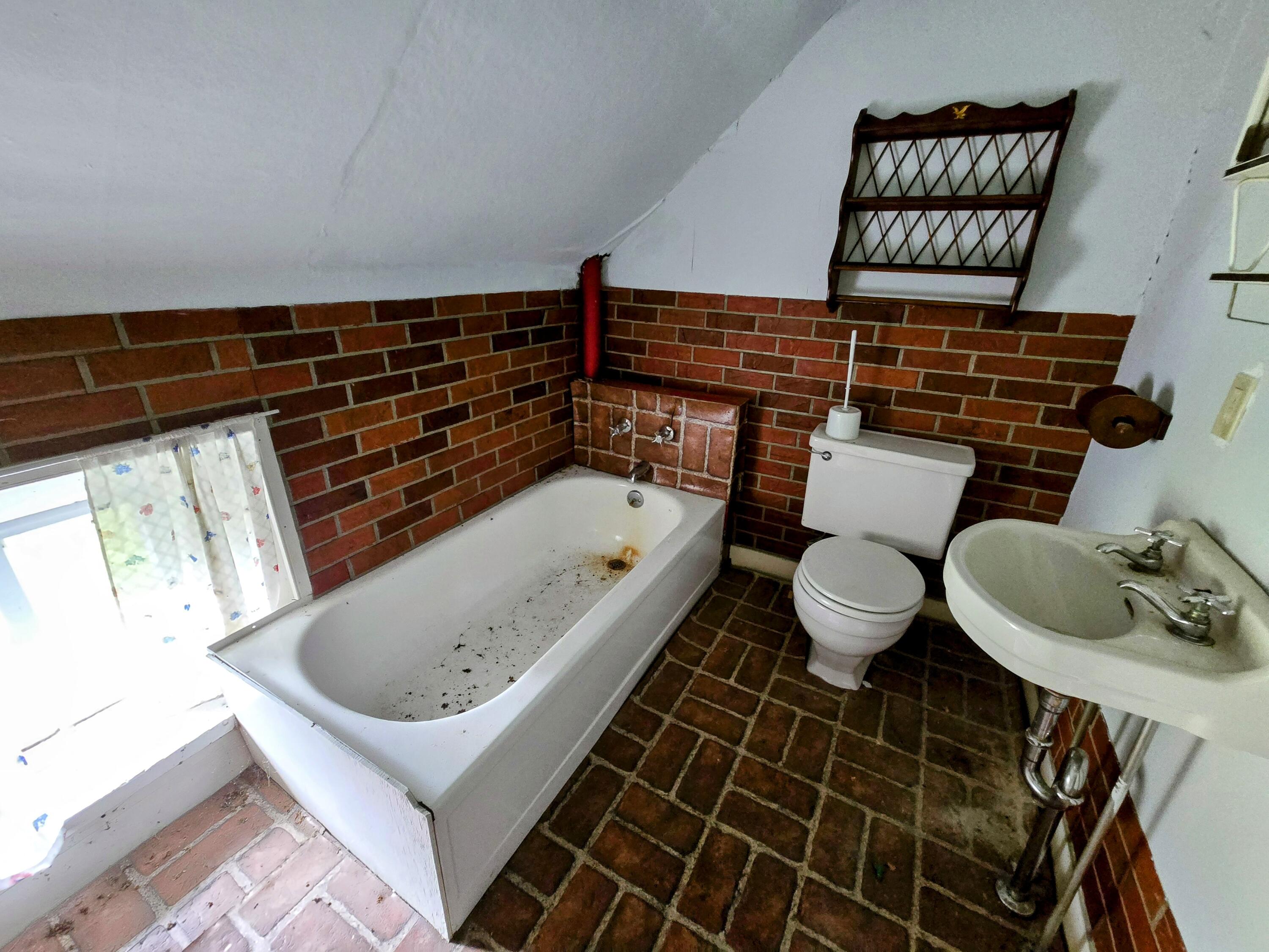 1079 Belfast Road Knox ME 04986