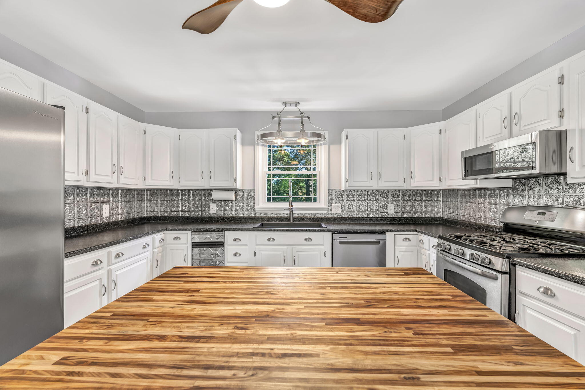 212 Vickery Road Auburn ME 04210