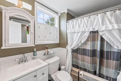 166 Warren Avenue Lewiston ME 04240