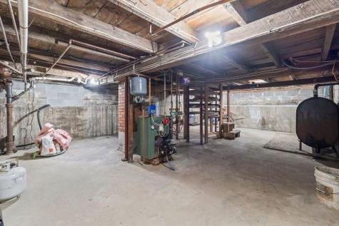 166 Warren Avenue Lewiston ME 04240