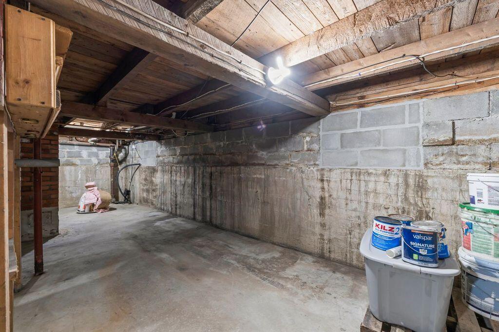 166 Warren Avenue Lewiston ME 04240