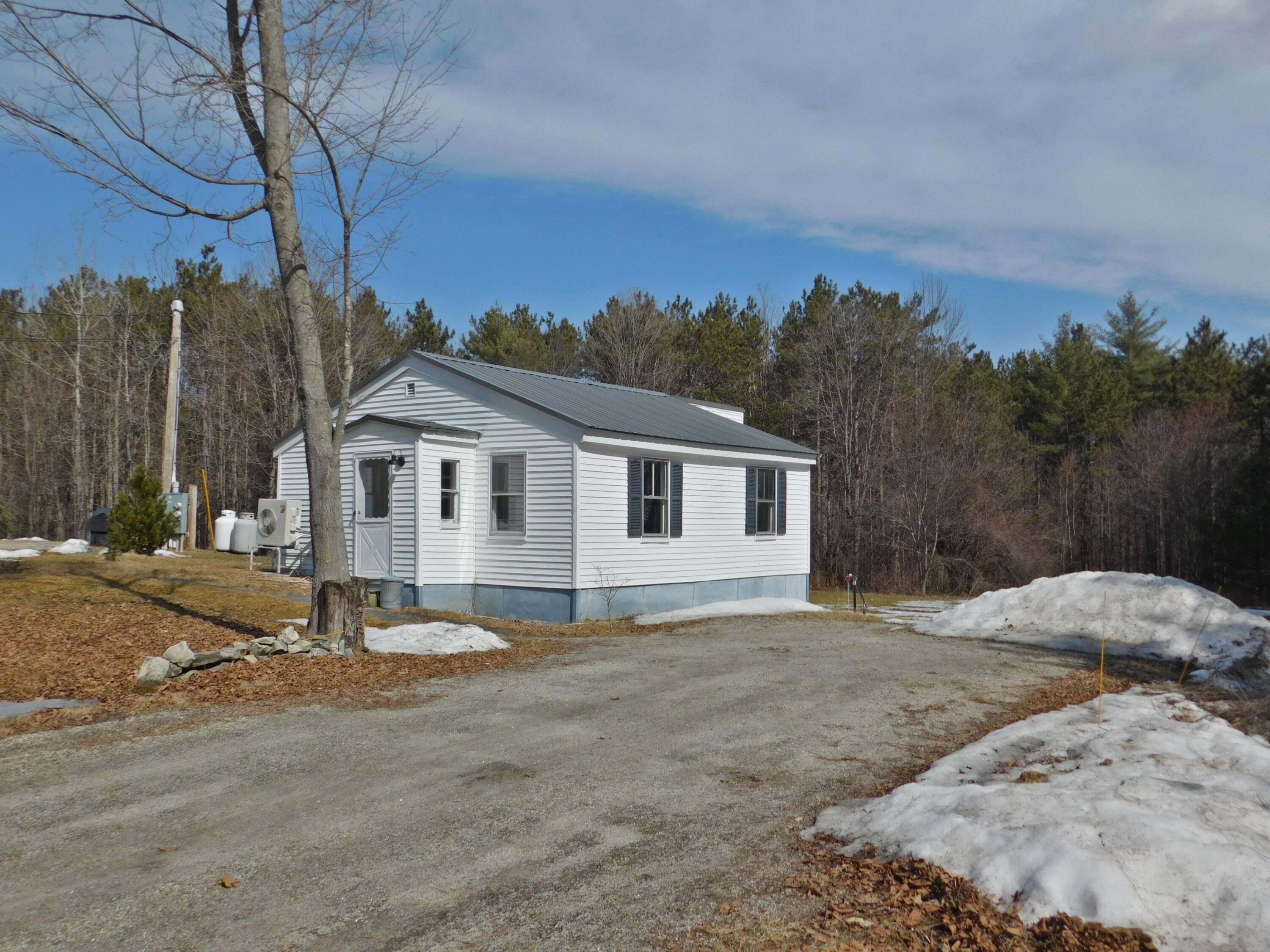 14 Weymouth Road Gray ME 04039