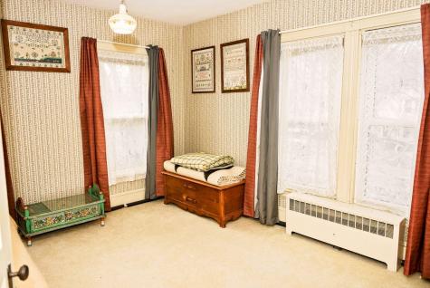 252 High Street Farmington ME 04938