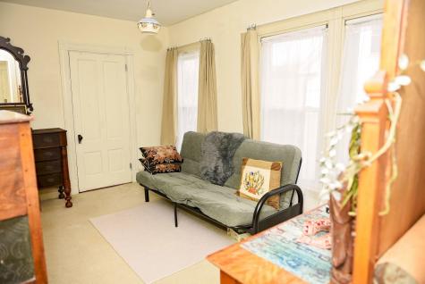 252 High Street Farmington ME 04938