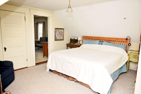 252 High Street Farmington ME 04938