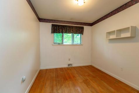 35 Brooks Avenue Lewiston ME 04240