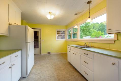 35 Brooks Avenue Lewiston ME 04240