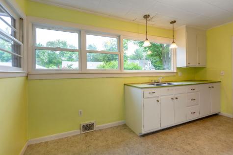 35 Brooks Avenue Lewiston ME 04240