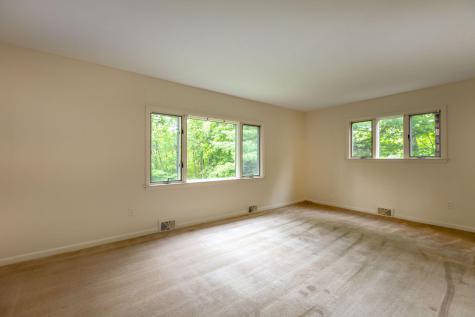 35 Brooks Avenue Lewiston ME 04240