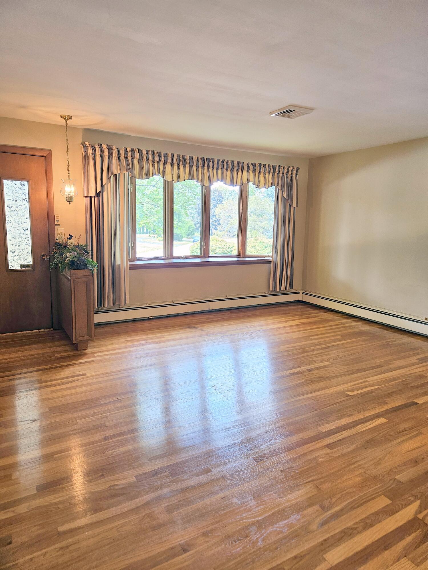 15 Pineland Street Lewiston ME 04240