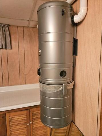 15 Pineland Street Lewiston ME 04240