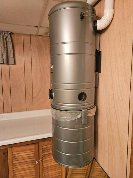 15 Pineland Street Lewiston ME 04240