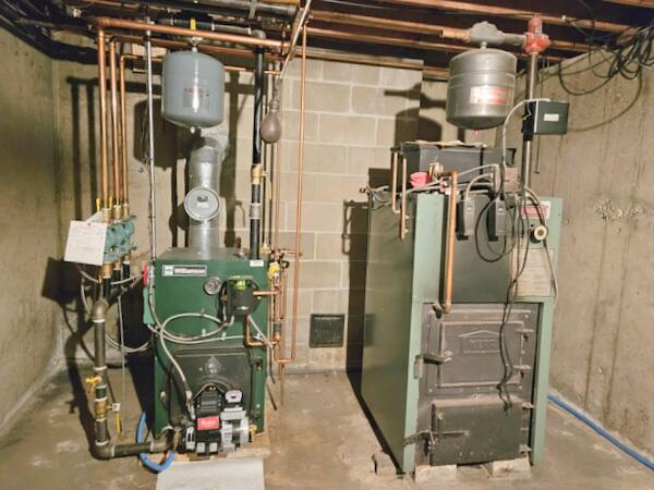 15 Pineland Street Lewiston ME 04240