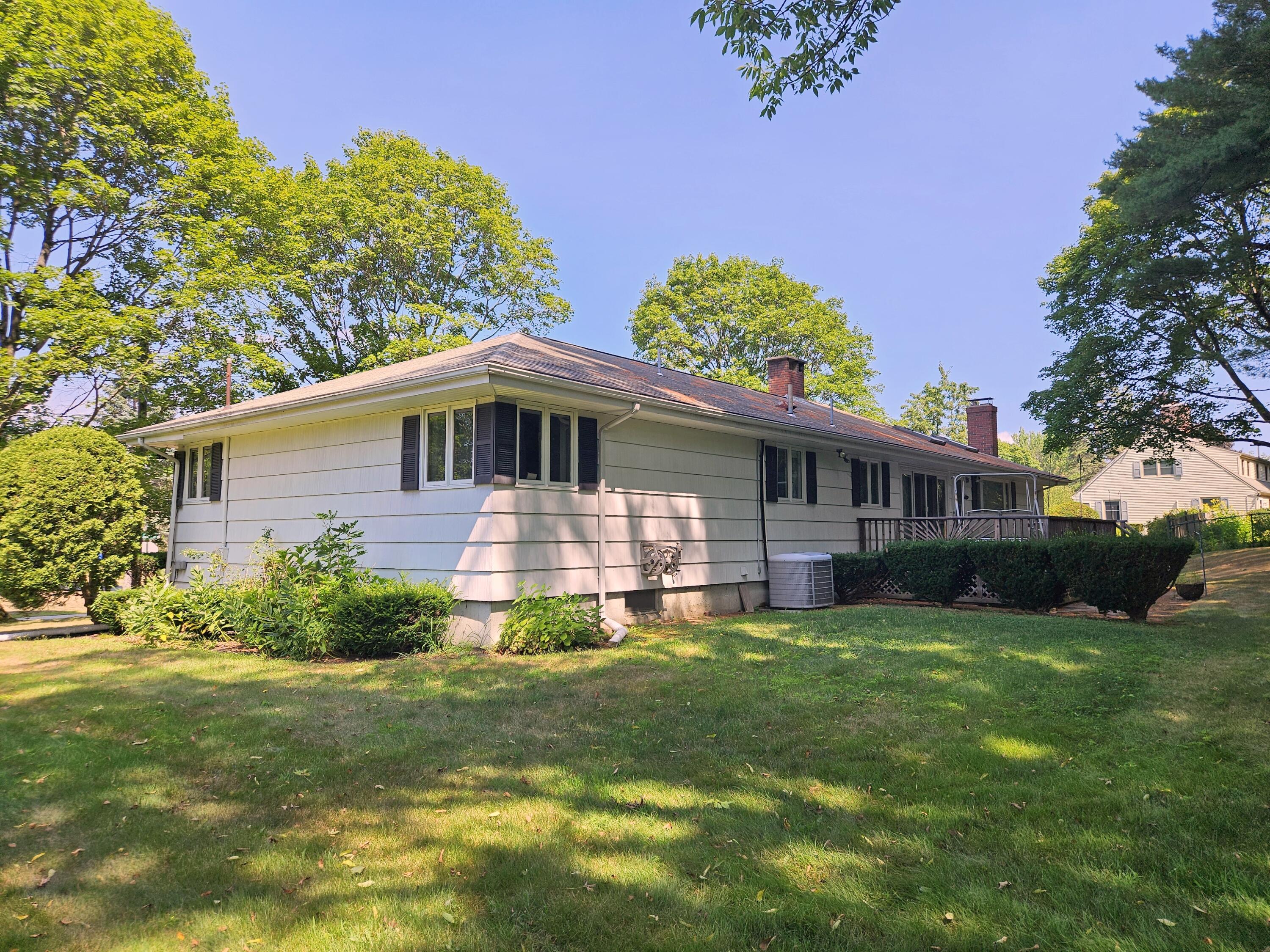 15 Pineland Street Lewiston ME 04240