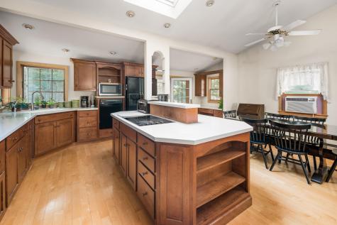 31 Clay Hill Road York ME 03902