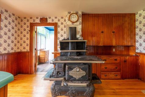 22 Brooks Way Owls Head ME 04854