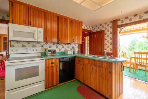 22 Brooks Way Owls Head ME 04854