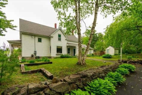 22 Brooks Way Owls Head ME 04854