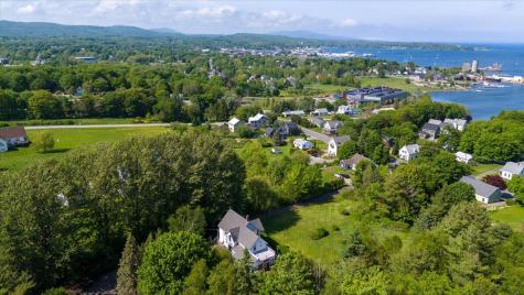 22 Brooks Way Owls Head ME 04854