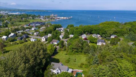 22 Brooks Way Owls Head ME 04854